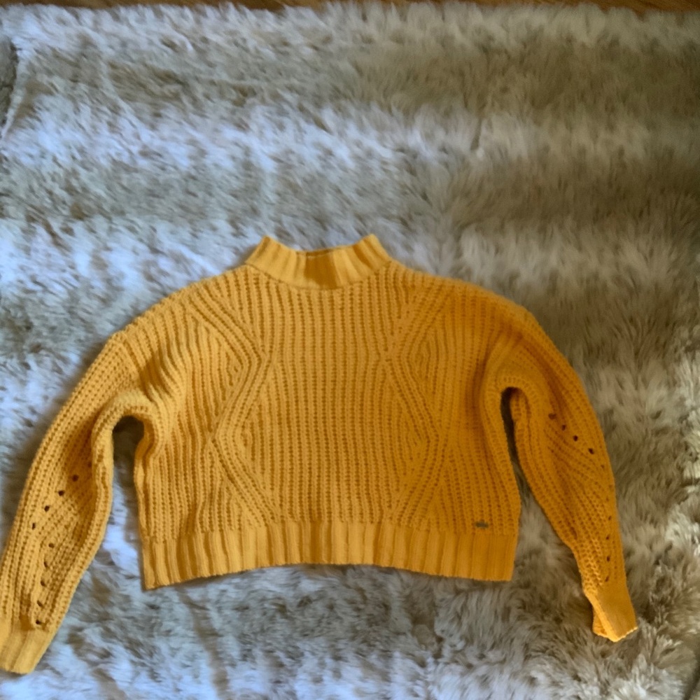 Hollister Yellow Sweater